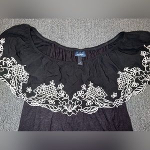 NWOT Daytrip Off The Shoulder Top